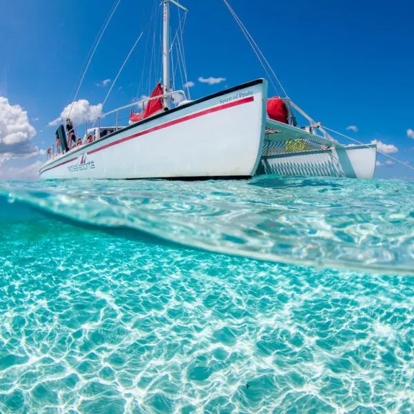 boat in cayman islands